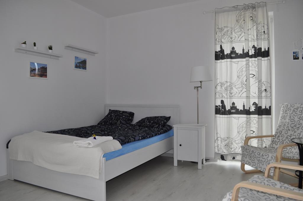 Apartament Scorpion Modlin Czosnów エクステリア 写真