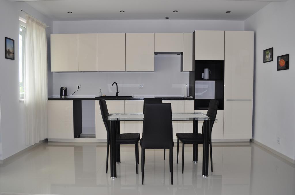 Apartament Scorpion Modlin Czosnów エクステリア 写真