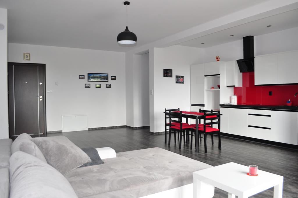 Apartament Scorpion Modlin Czosnów エクステリア 写真