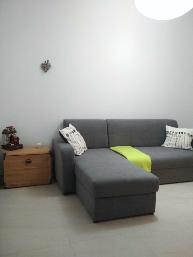 Apartament Scorpion Modlin Czosnów エクステリア 写真